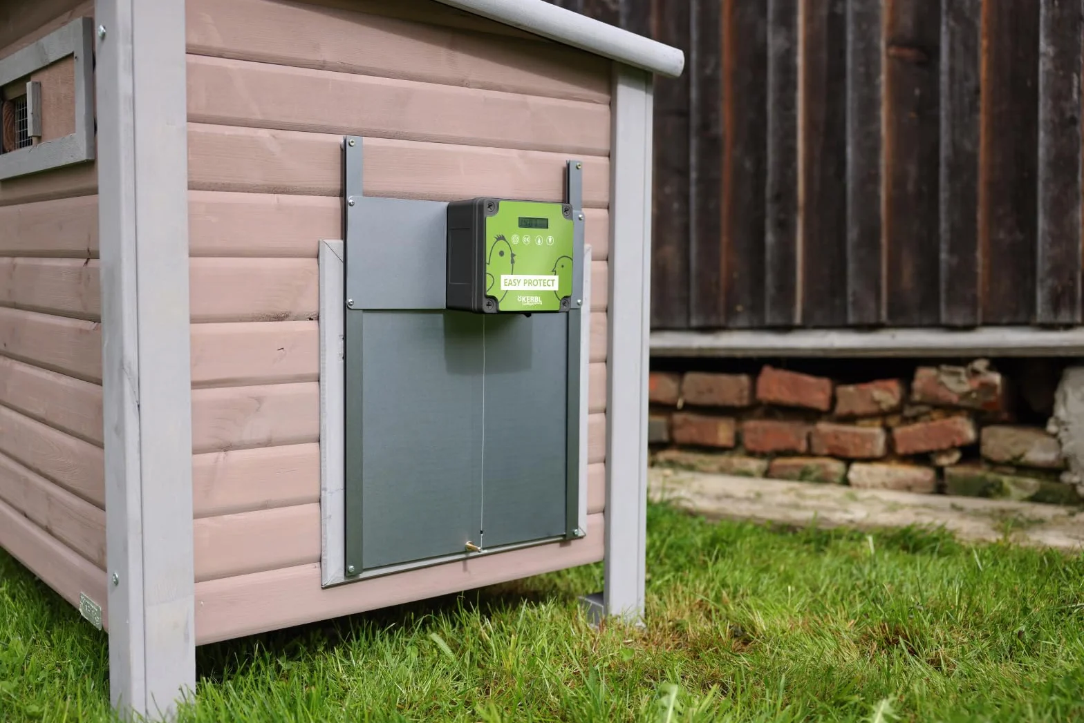 Kerbl EasyProtect 70590 - Juego Completo de Puerta automática para gallinas (con Sensor de luz, 32,5 x 58 cm, Funciona con Pilas o Red)